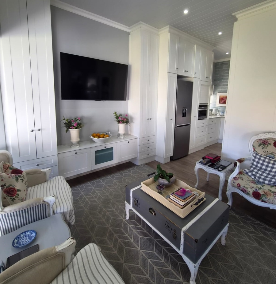 2 Bedroom Property for Sale in Struisbaai Western Cape